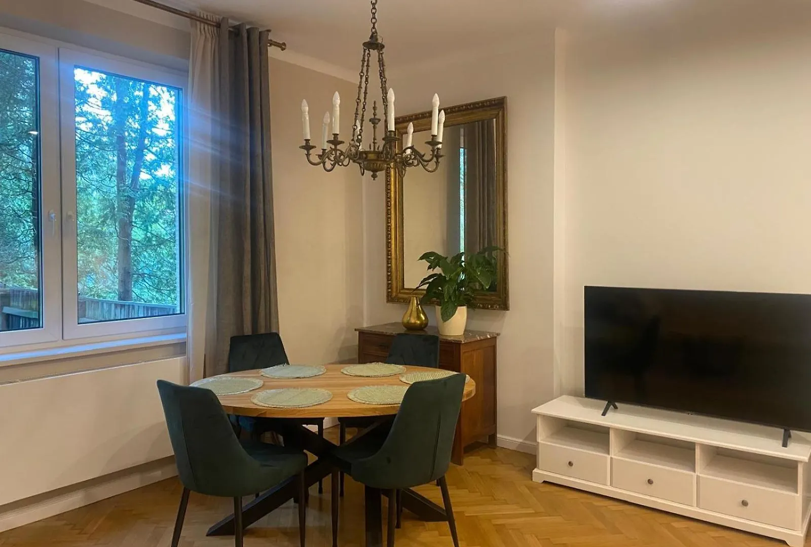 Comfort Garden View Apartment Krakov