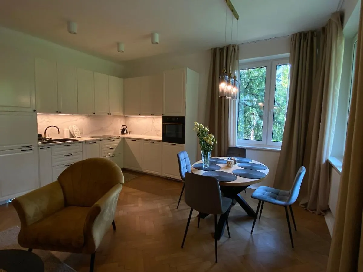 Comfort Garden View Apartment Krakow