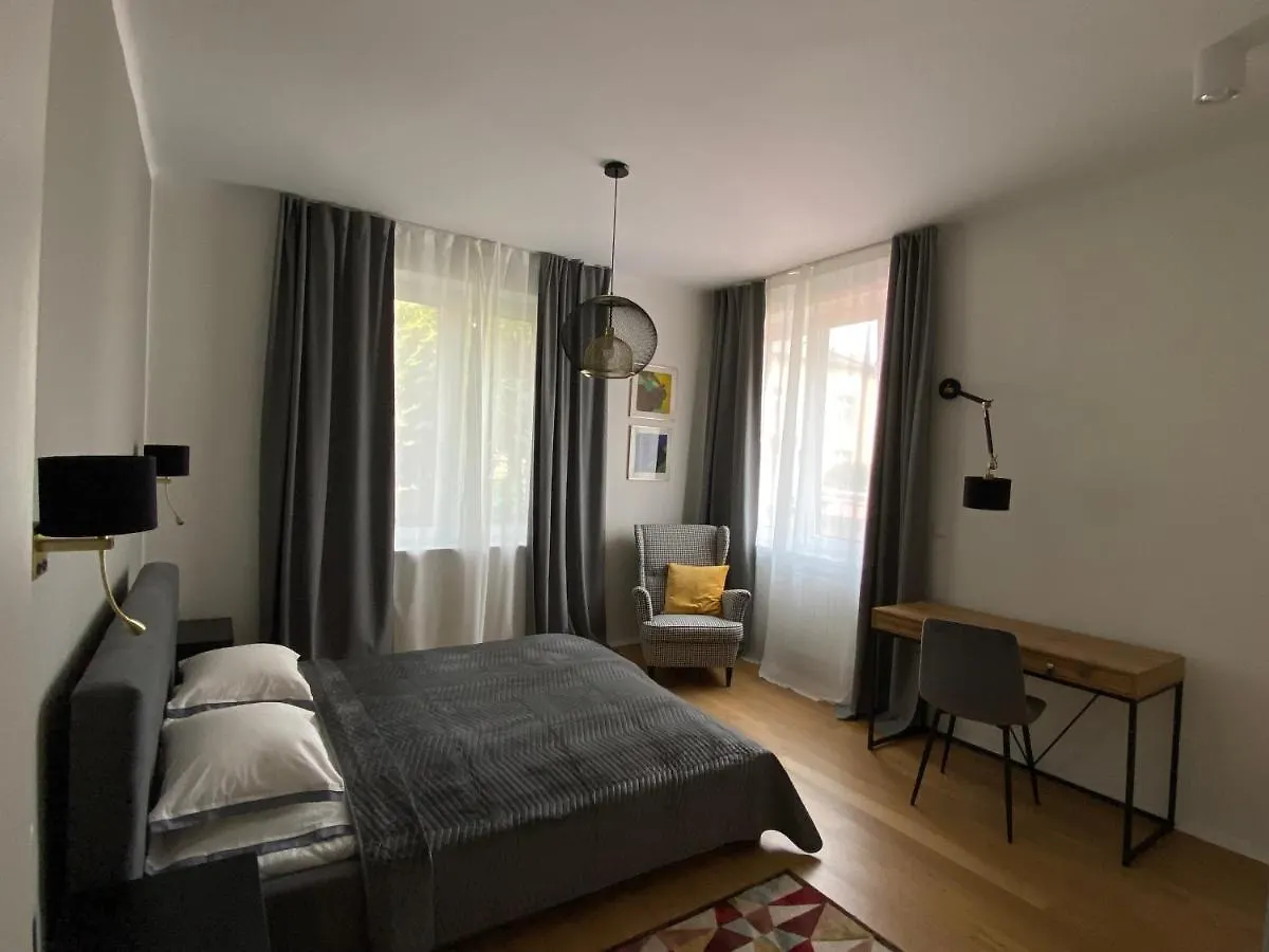 Comfort Garden View Apartment Krakow