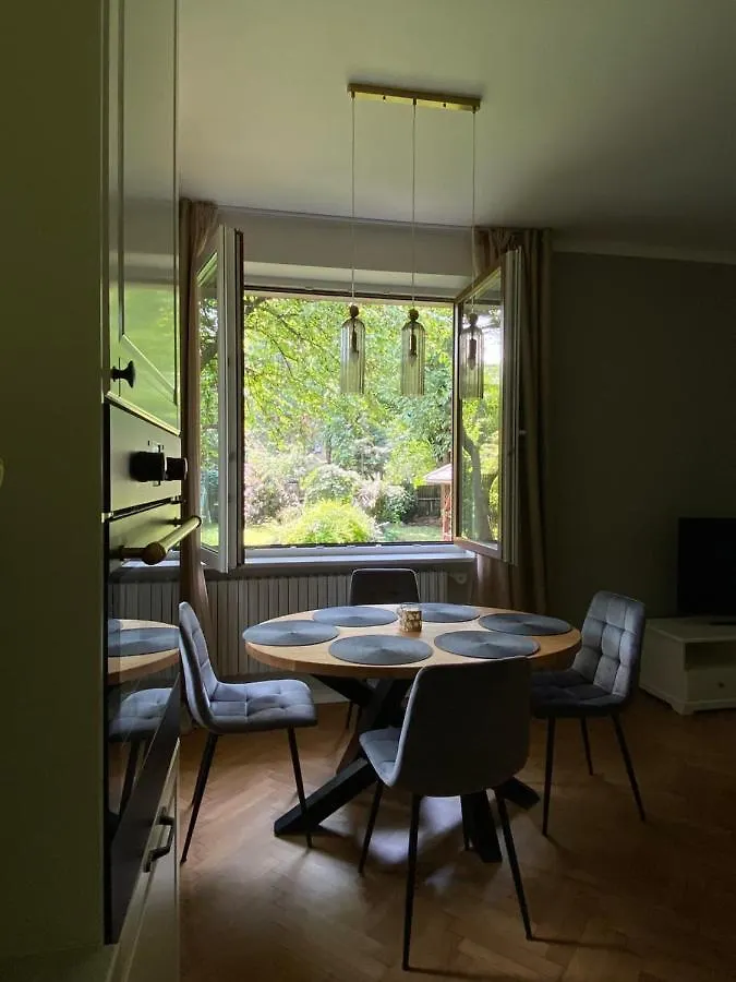 Comfort Garden View Apartment Krakow
