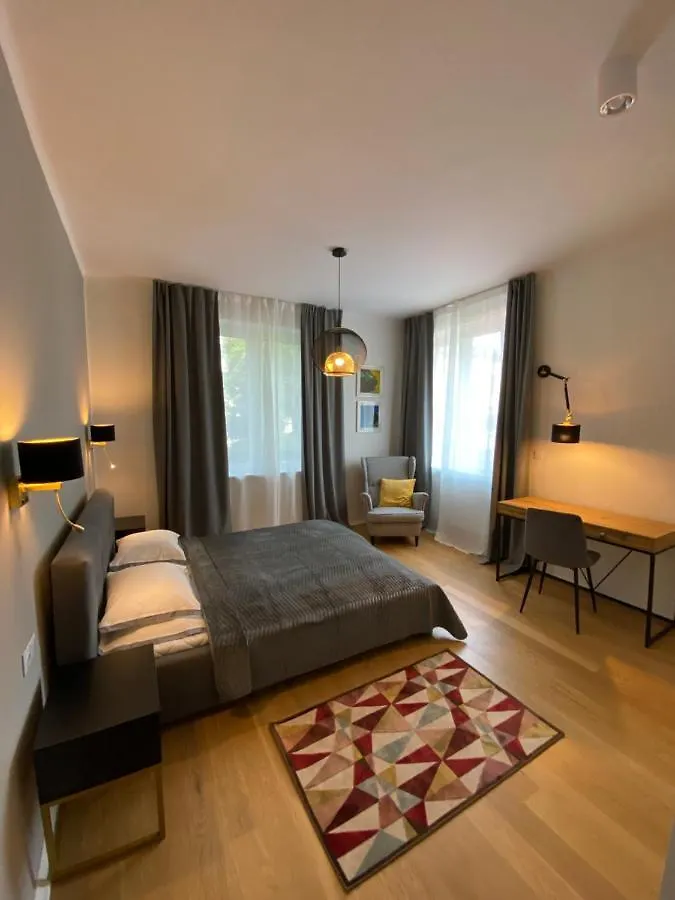 Comfort Garden View Apartment Krakow