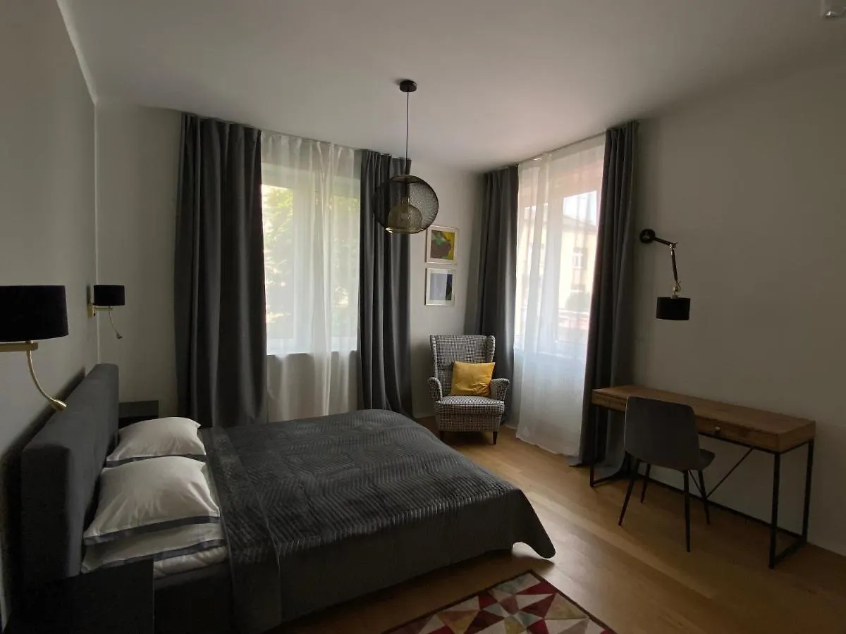 Comfort Garden View Apartment Krakow