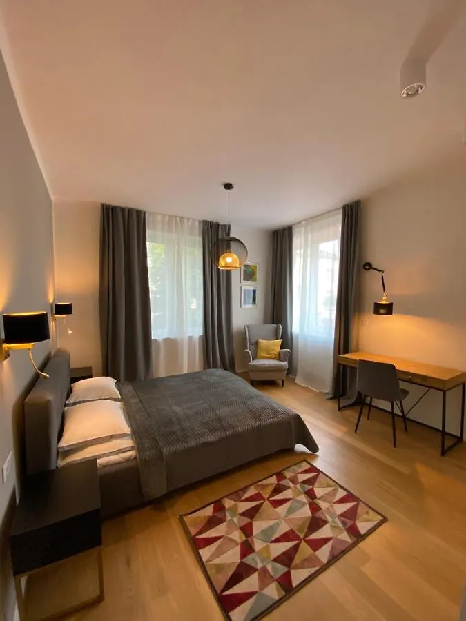 Comfort Garden View Apartment Krakow